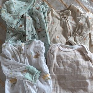 Baby Onesie Set in Pastel Colors